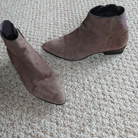Aquatalia Franca light brown Suede pointy bootie - Picture 5 of 11